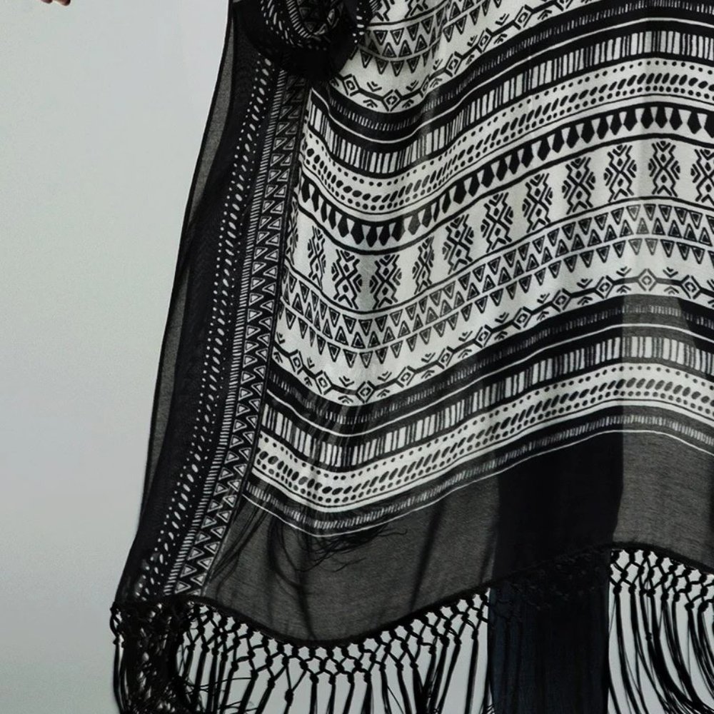 Dainty Black White Kimono Coverup With Delicate Tassel Fringe - Picture 5 of 6